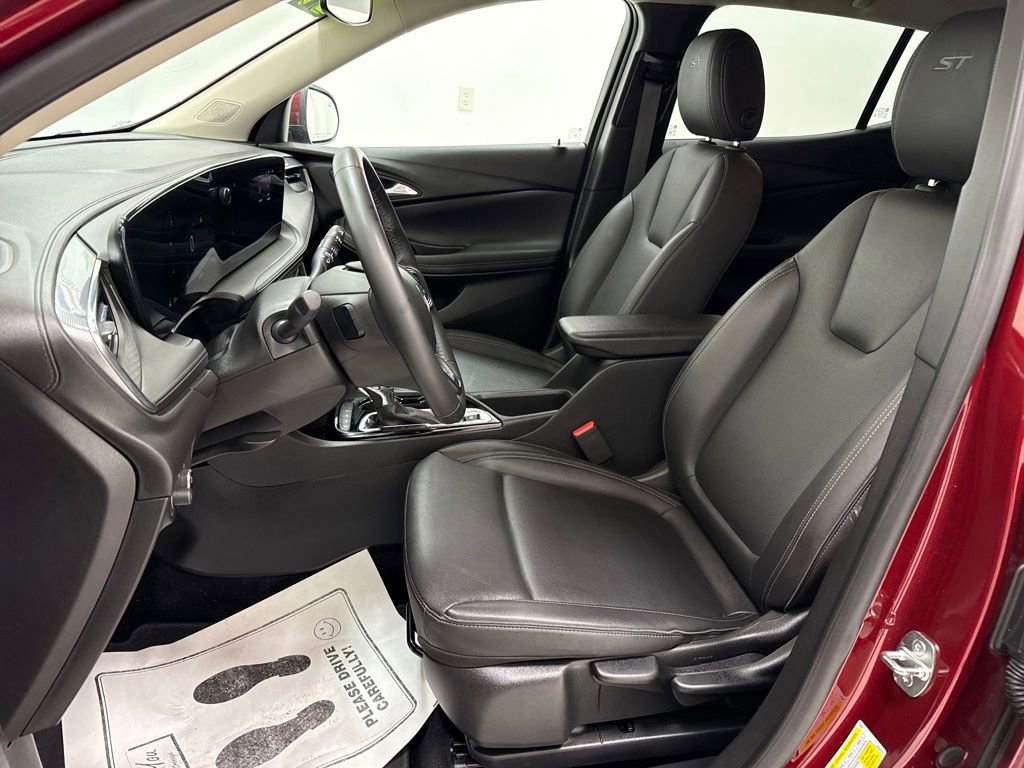 Used 2024 Buick Encore GX Sport Touring image 18