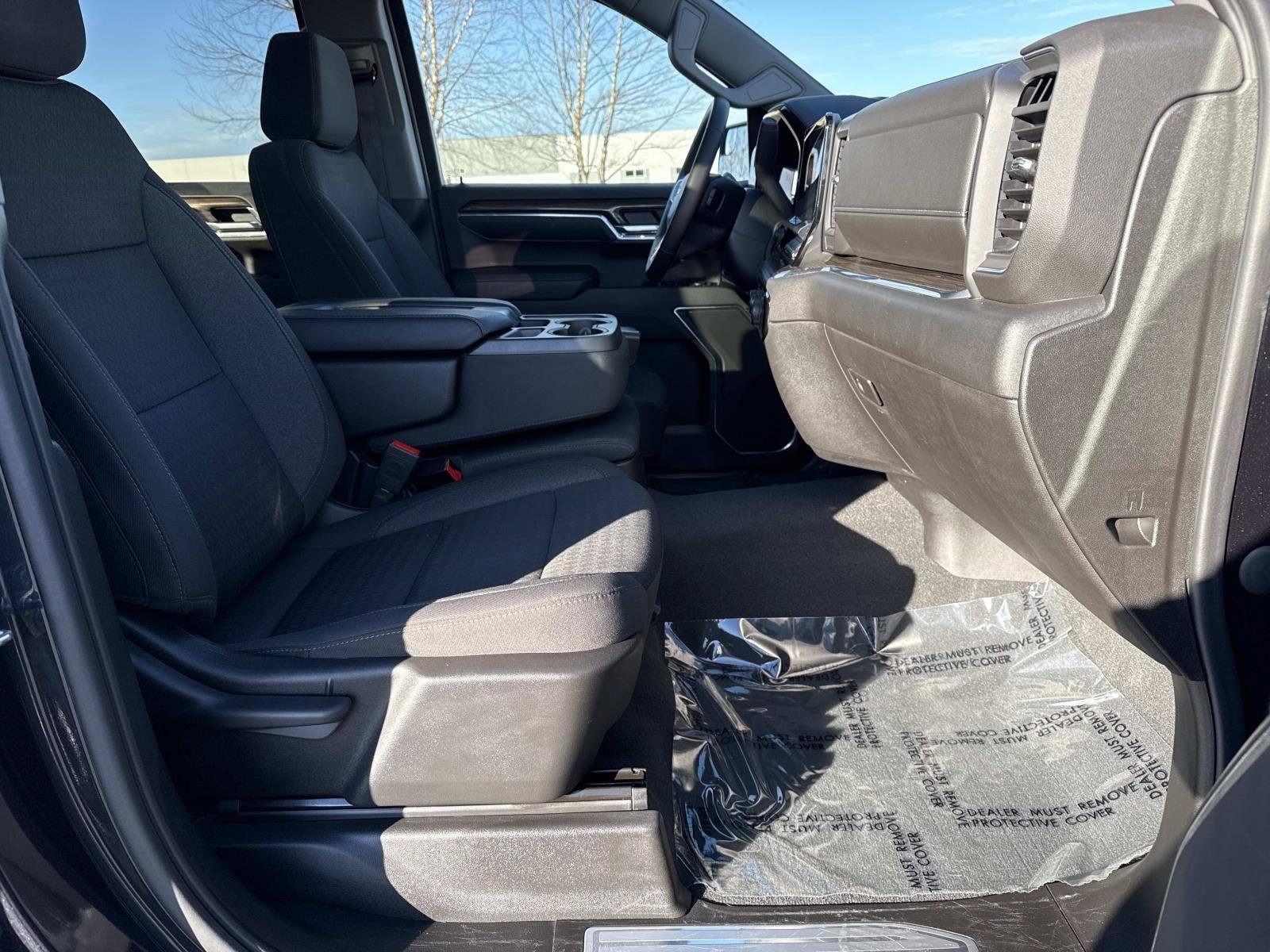 Used 2023 Chevrolet Silverado 1500 LT image 18