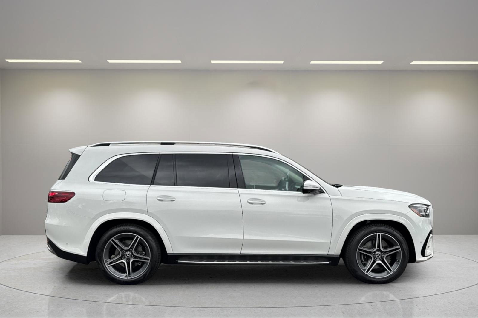 New 2026 Mercedes-Benz GLS 450 4MATIC image 3