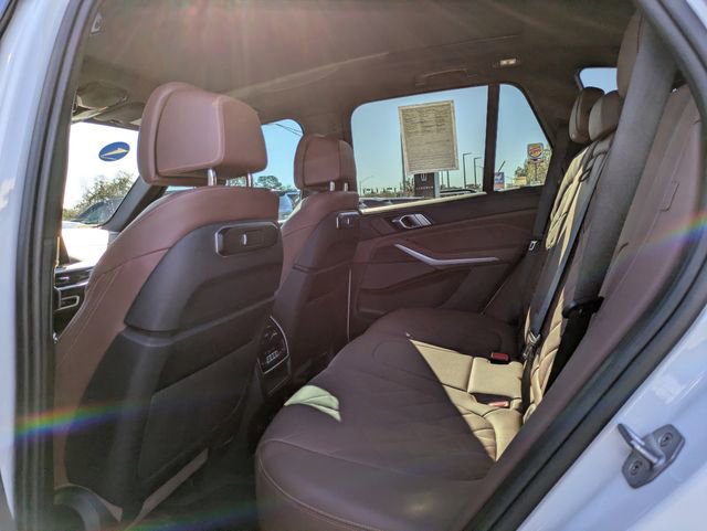 Used 2024 BMW X5 xDrive40i w/ Premium Package image 14
