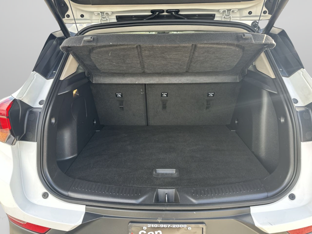 Used 2022 Buick Encore GX Select FWD image 32