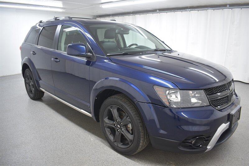 Used 2019 Dodge Journey Crossroad image 1
