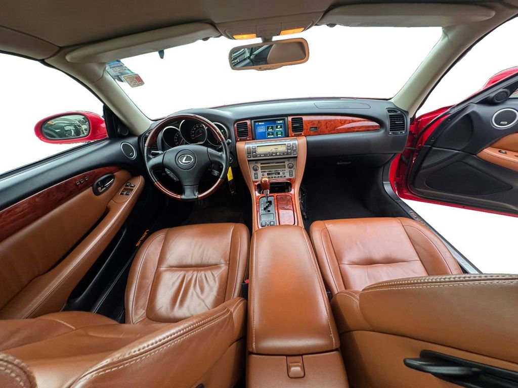 Used 2005 Lexus SC 430 Convertible RWD image 11