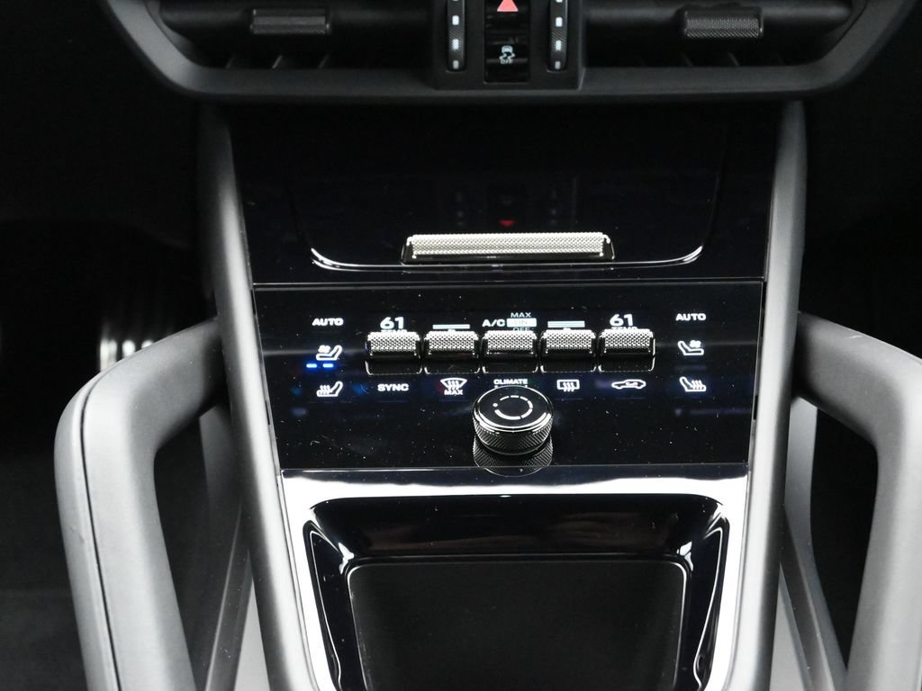New 2026 Porsche Cayenne Turbo AWD/4WD image 23