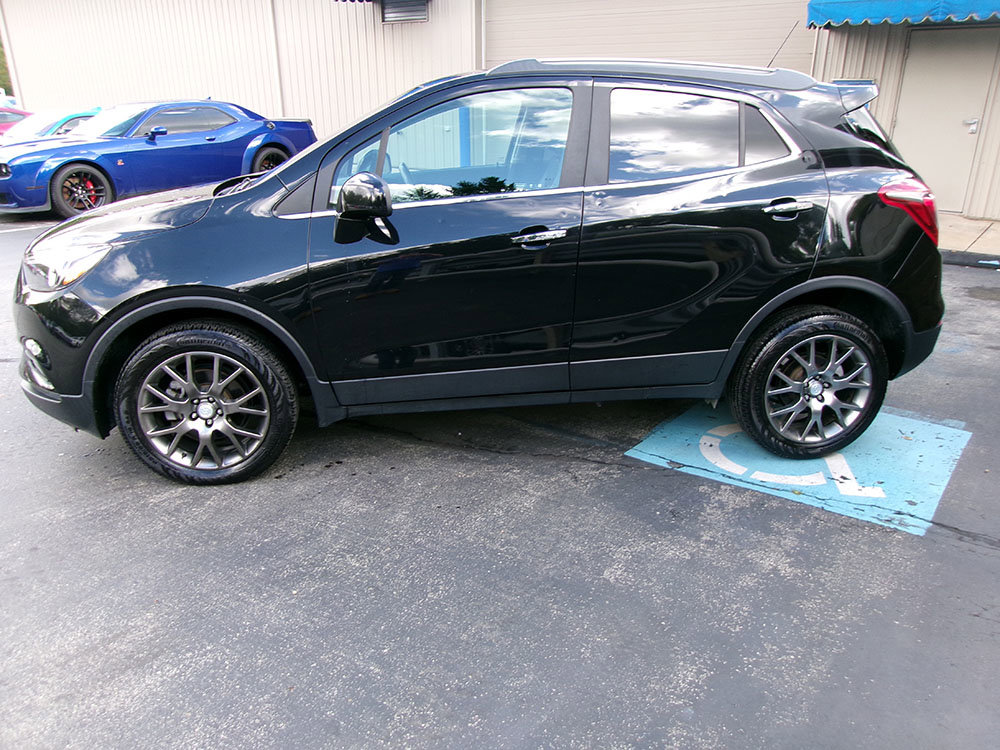Used 2020 Buick Encore Sport Touring w/ Safety Package AWD/4WD image 3