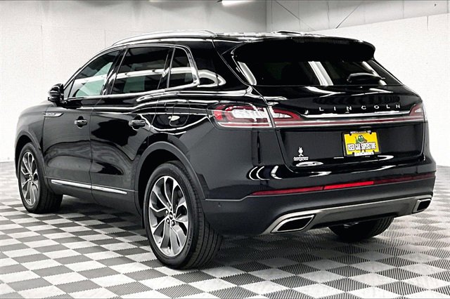 Used 2023 Lincoln Nautilus Reserve w/ Equipment Group 201A image 2