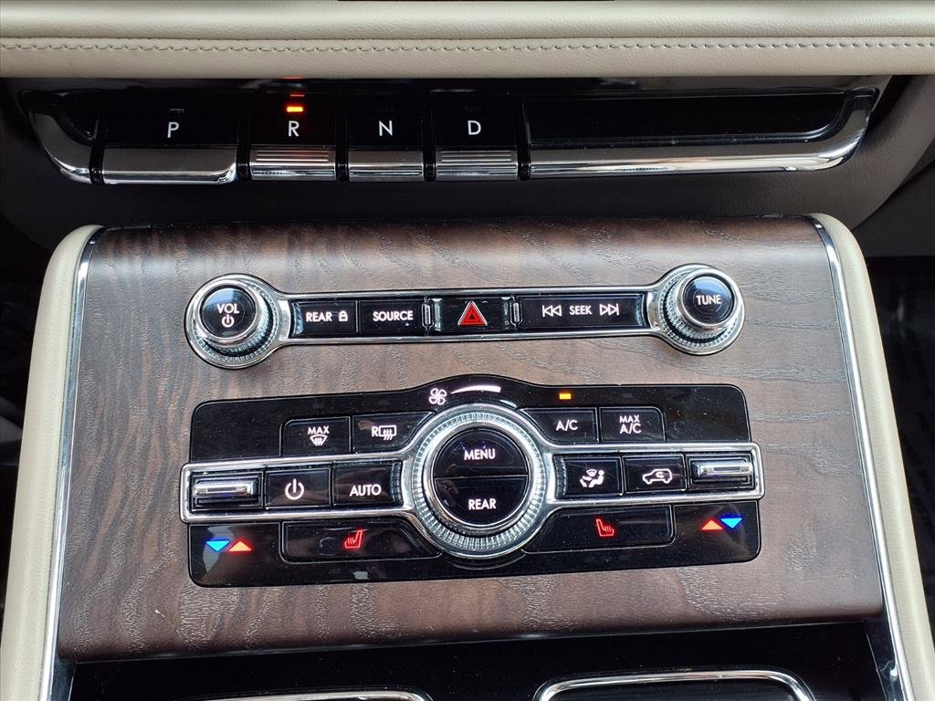 Certified 2022 Lincoln Aviator Reserve w/ Class IV Trailer Tow Package image 12