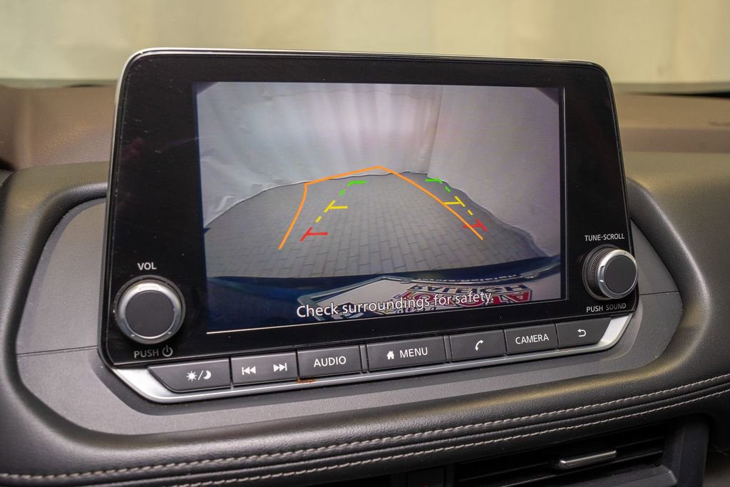 Used 2023 Nissan Rogue SV image 13