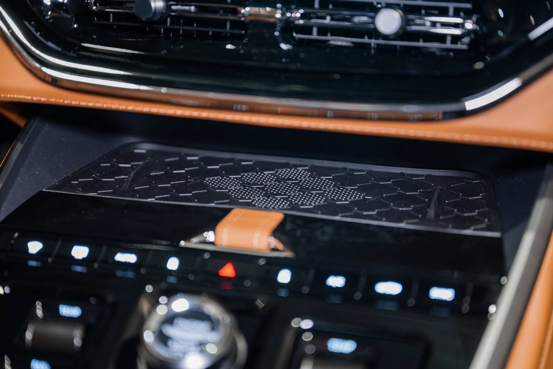 New 2026 Aston Martin DBX S image 32