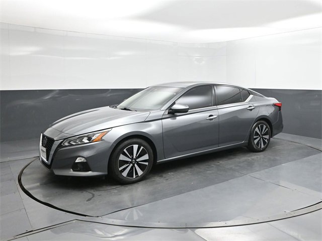 Used 2020 Nissan Altima 2.5 SV image 1