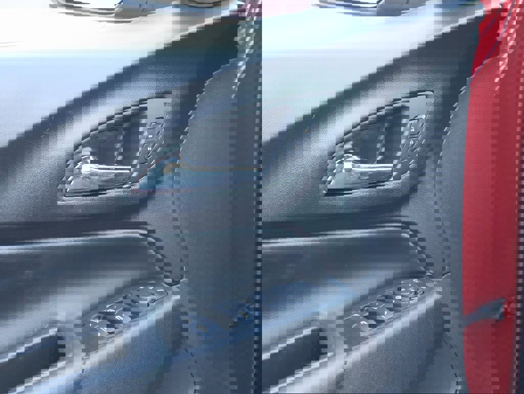 Used 2024 Chevrolet Equinox LT image 23