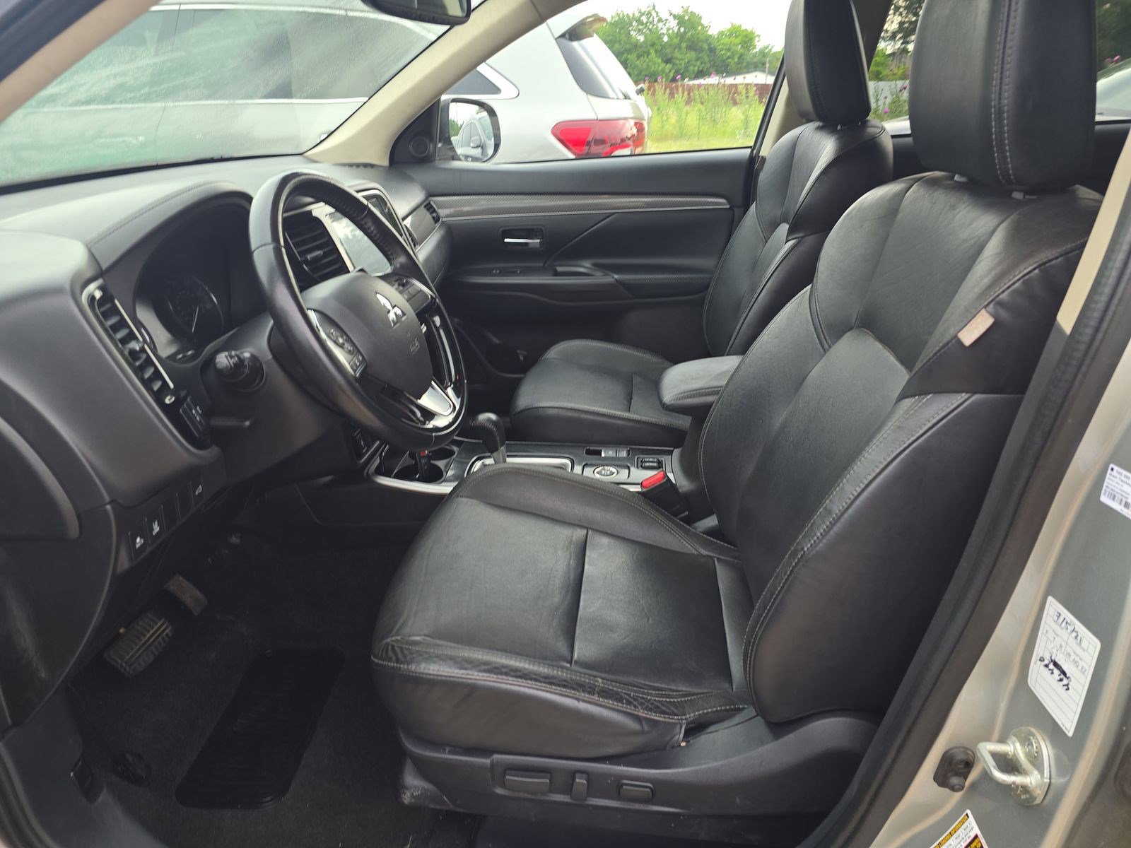 Used 2020 Mitsubishi Outlander SEL AWD/4WD image 13