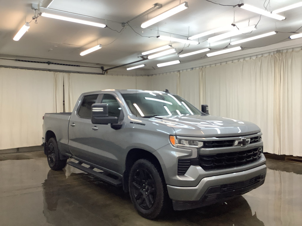 Used 2024 Chevrolet Silverado 1500 RST w/ Max Trailering Package AWD/4WD image 3