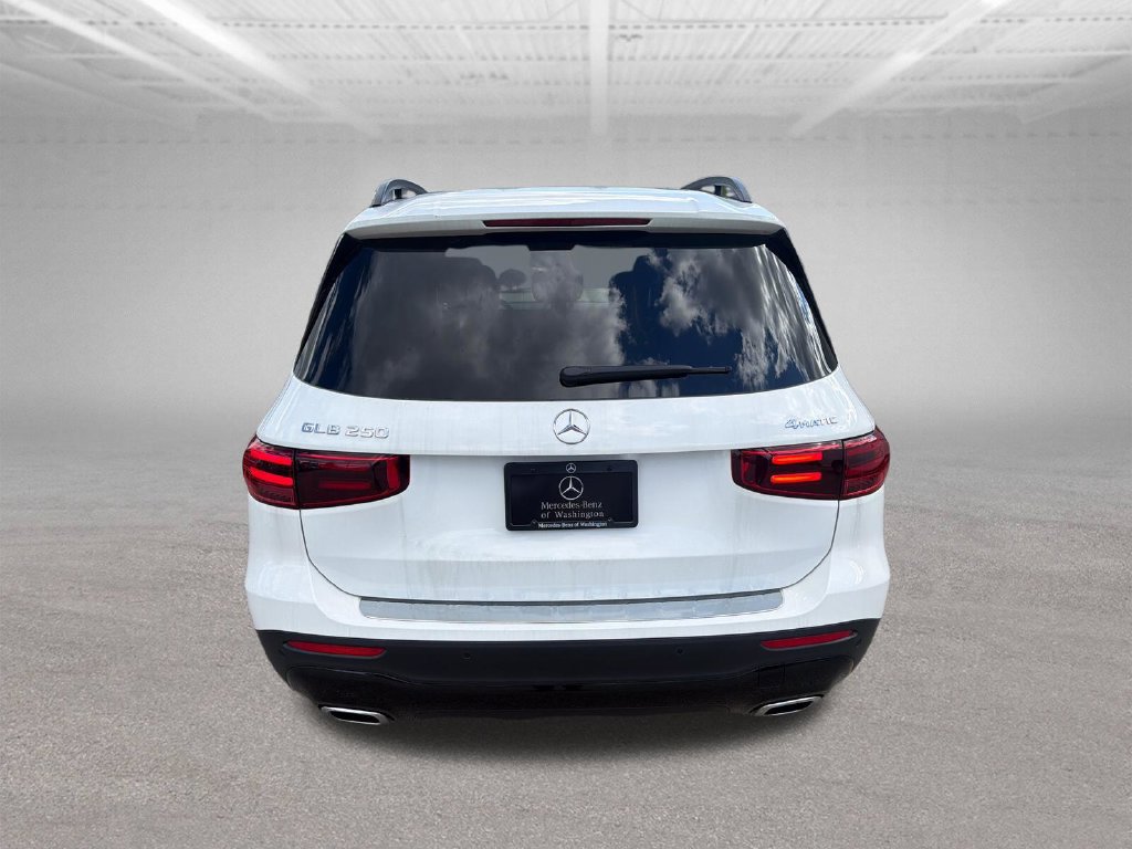 New 2026 Mercedes-Benz GLB 250 4MATIC image 4
