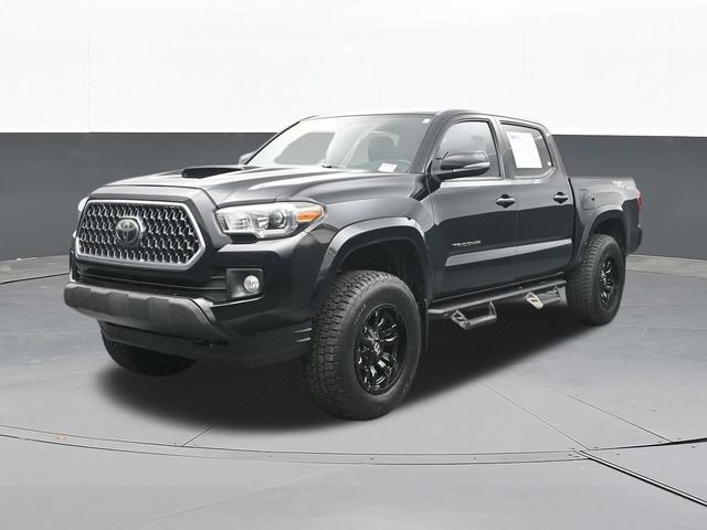 Used 2019 Toyota Tacoma TRD Sport w/ Technology Package AWD/4WD image 3