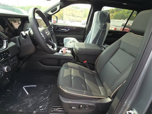 New 2026 GMC Yukon XL Elevation w/ Elevation Premium Package image 4