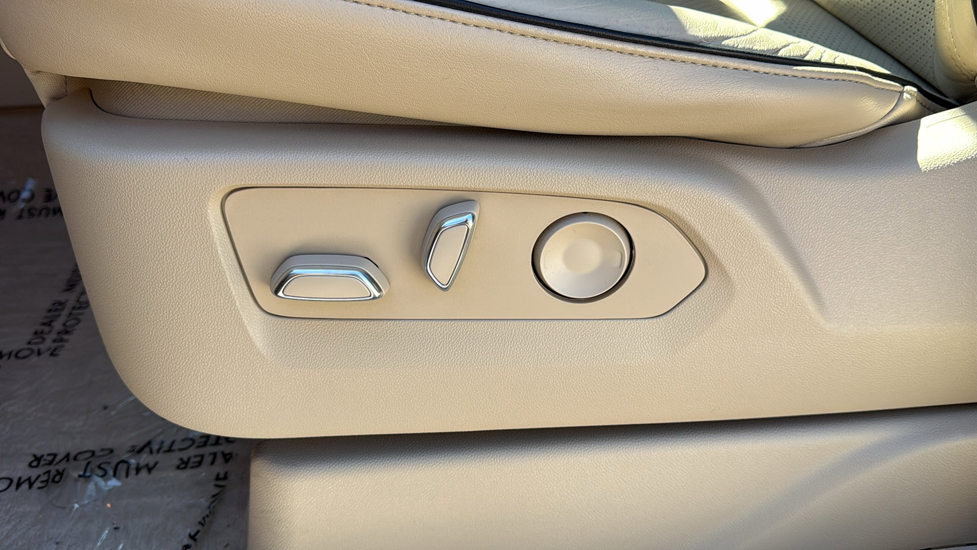 Certified 2022 Cadillac Escalade Premium Luxury w/ Performance Package image 12