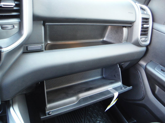 New 2026 RAM 1500 4x4 Crew Cab image 46