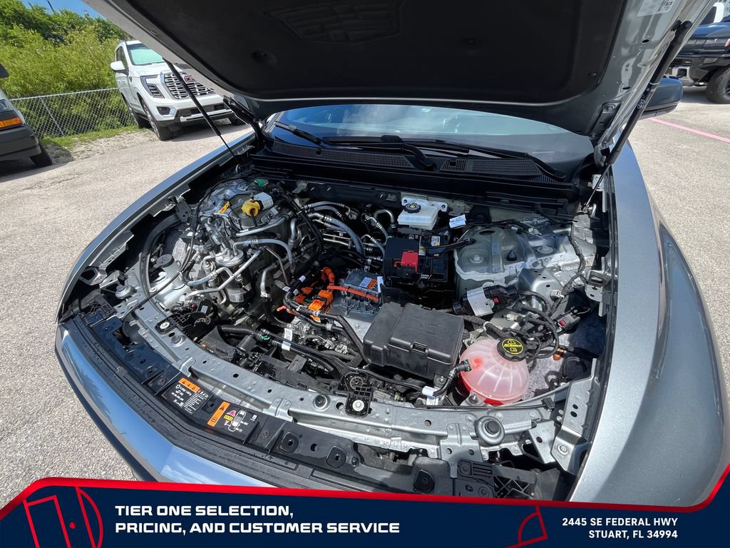 Used 2025 Cadillac Lyriq Luxury RWD image 22