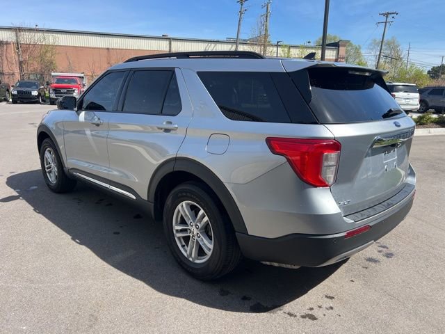 Used 2021 Ford Explorer XLT w/ Equipment Group 202A AWD/4WD image 7