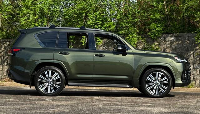 New 2026 Lexus LX 700h Luxury image 42