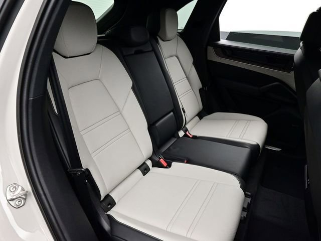 New 2026 Porsche Cayenne E-Hybrid image 17