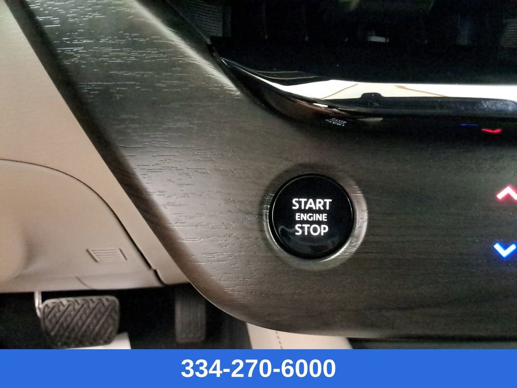 Used 2025 Nissan Murano SV image 28