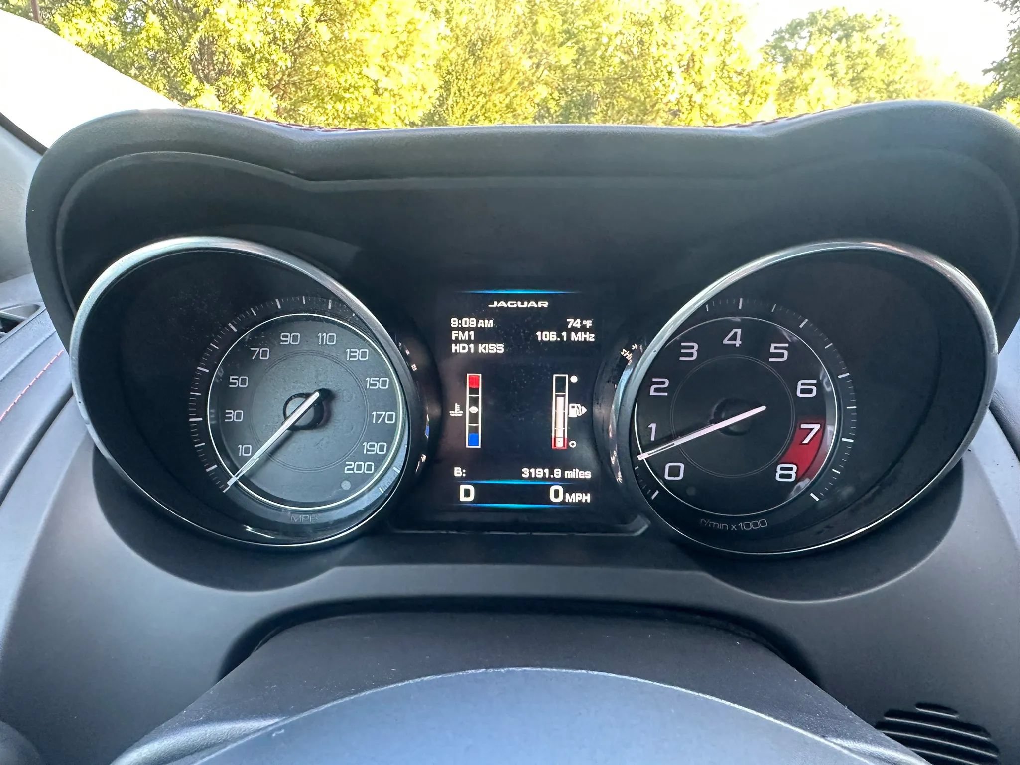 Used 2015 Jaguar F-TYPE R RWD image 37