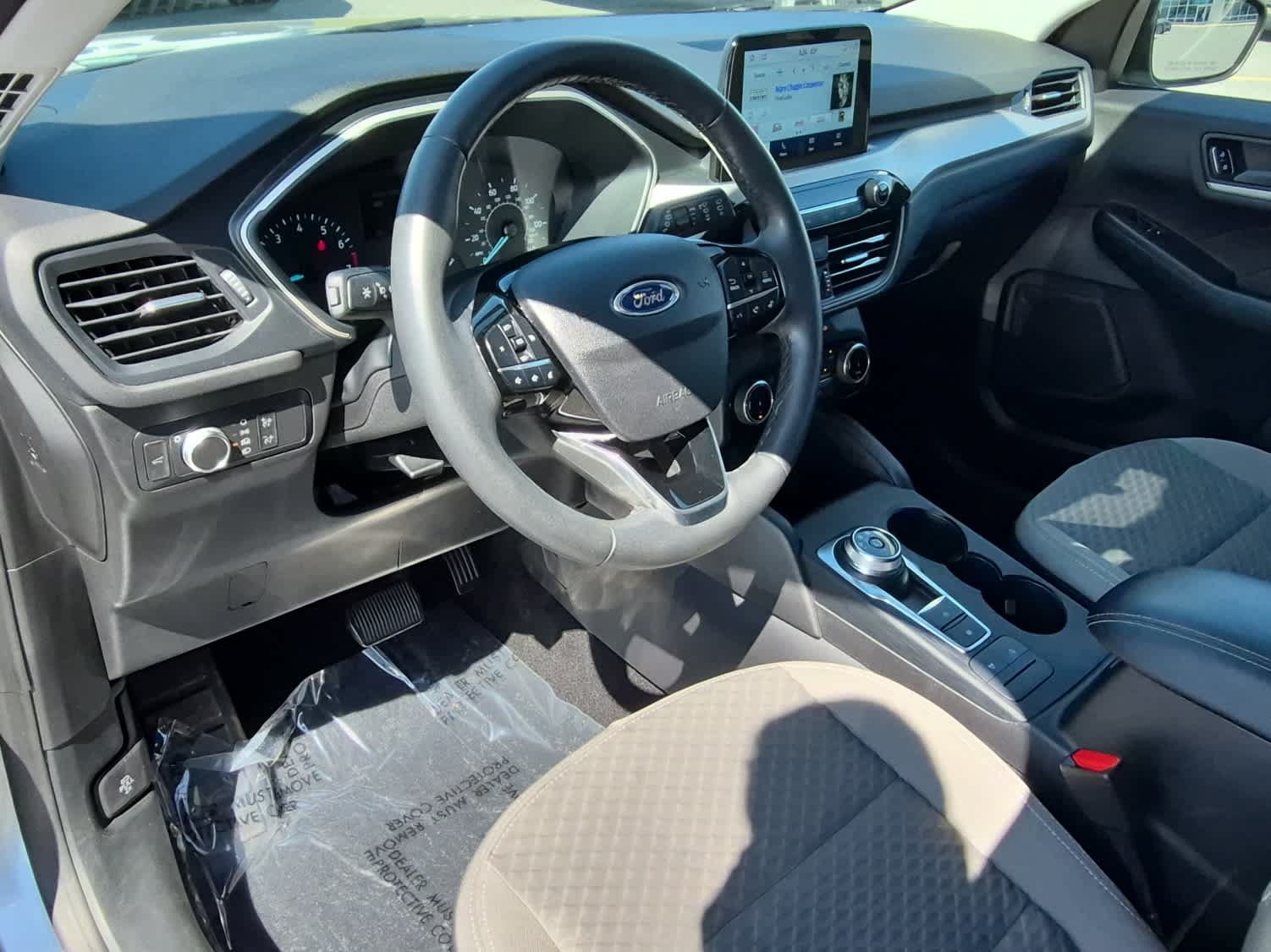 Used 2022 Ford Escape SE w/ SE Sport Appearance Package FWD image 11