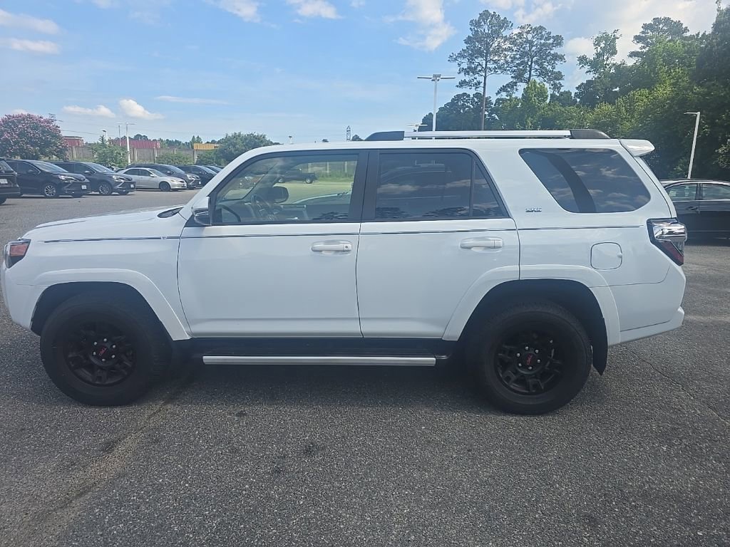 Used 2023 Toyota 4Runner SR5 Premium w/ Moonroof Package AWD/4WD image 8