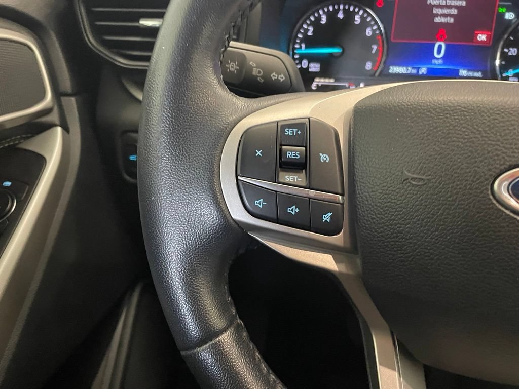 Used 2024 Ford Explorer XLT RWD image 12