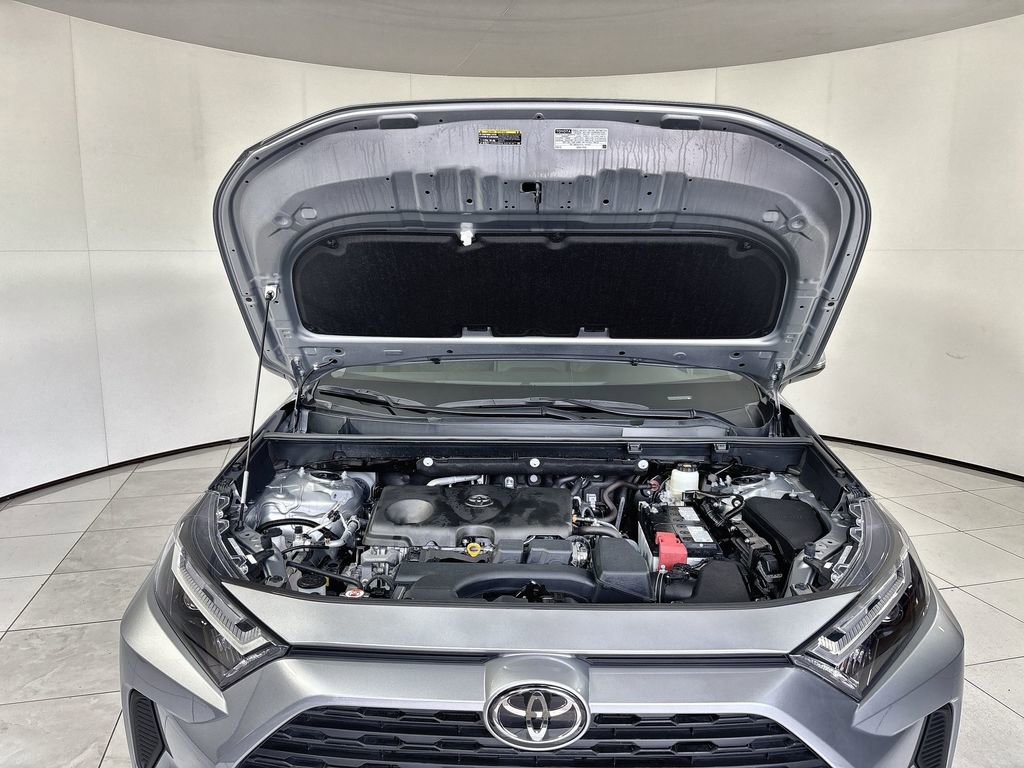 Used 2025 Toyota RAV4 XLE w/ Convenience Package FWD image 18
