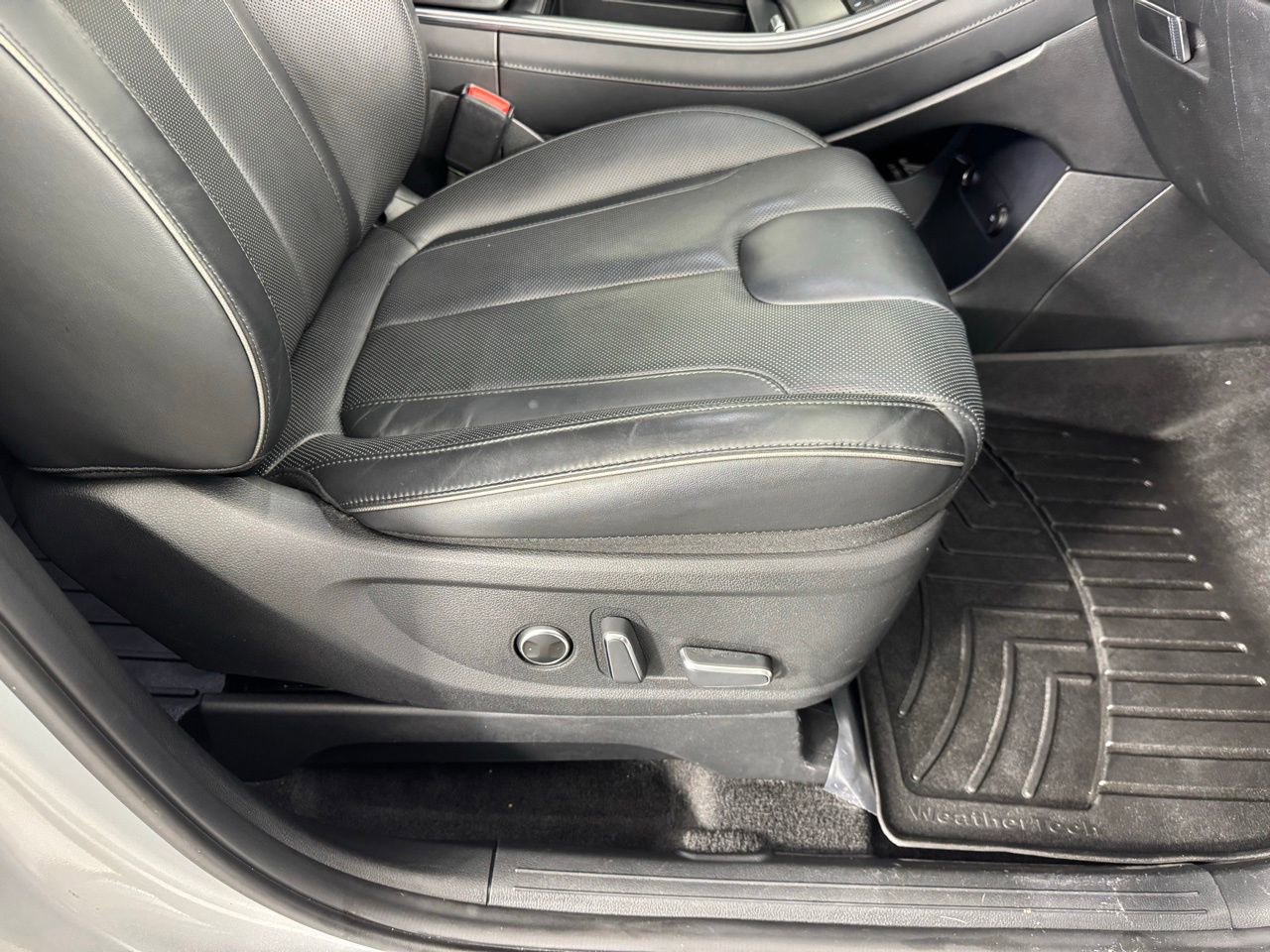 Used 2023 Hyundai Palisade Calligraphy image 35