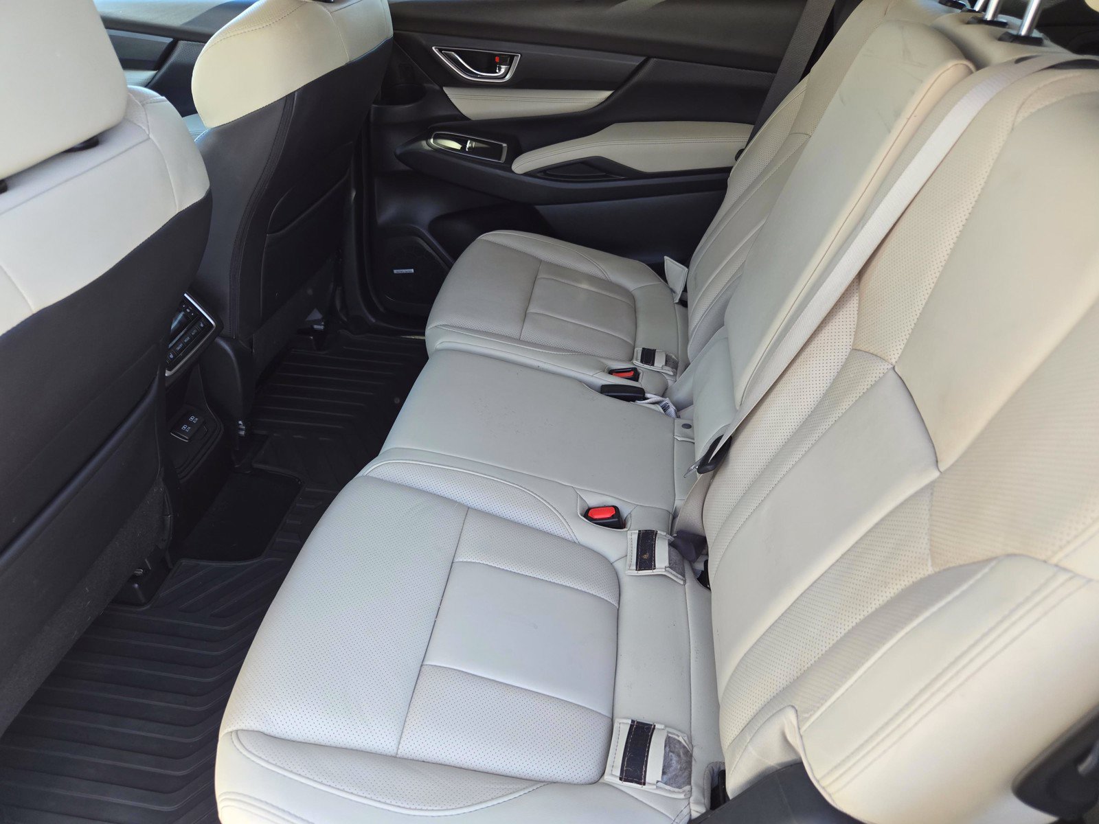 Used 2021 Subaru Ascent Limited w/ Technology Package AWD/4WD image 12