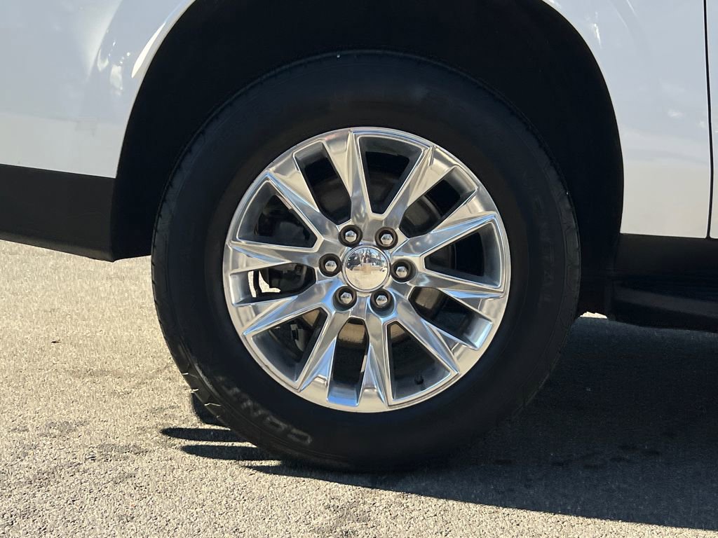 Used 2023 Chevrolet Suburban Premier AWD/4WD image 9
