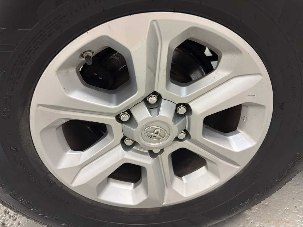 Used 2018 Toyota 4Runner SR5 Premium image 37