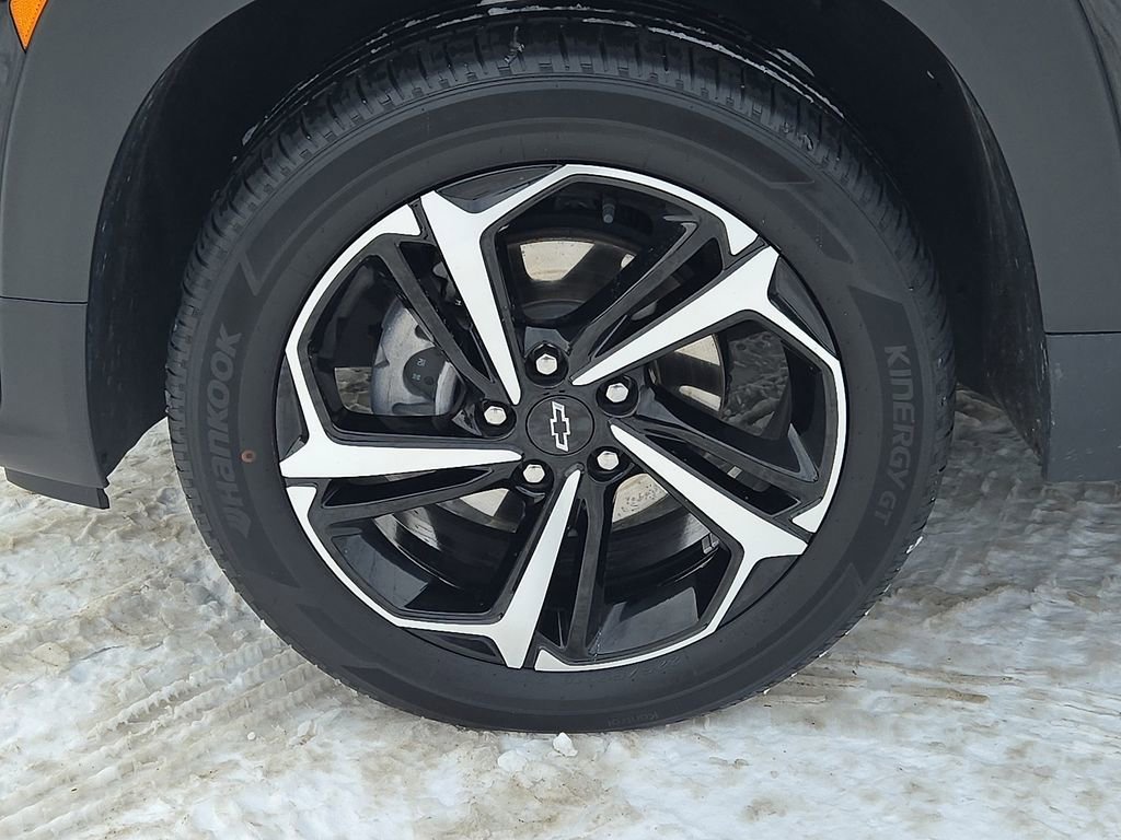 Used 2023 Chevrolet TrailBlazer RS w/ Convenience Package image 12