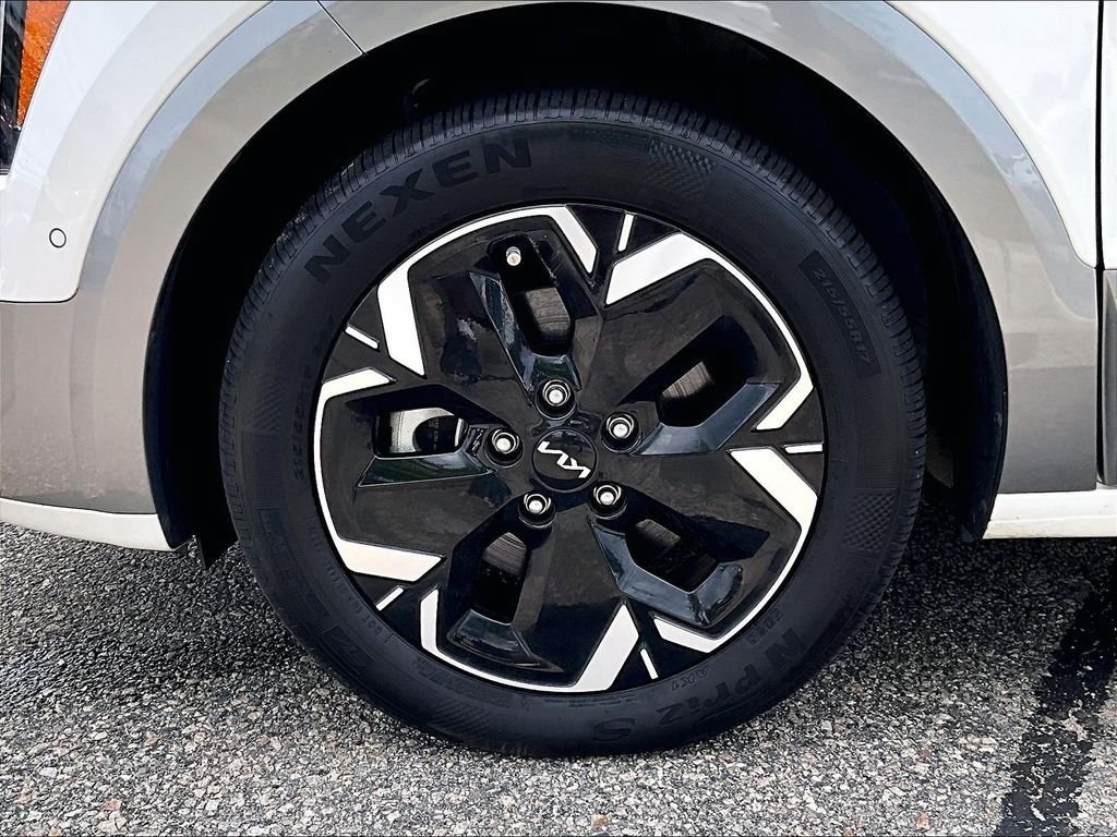 Used 2023 Kia Niro Wave FWD image 7
