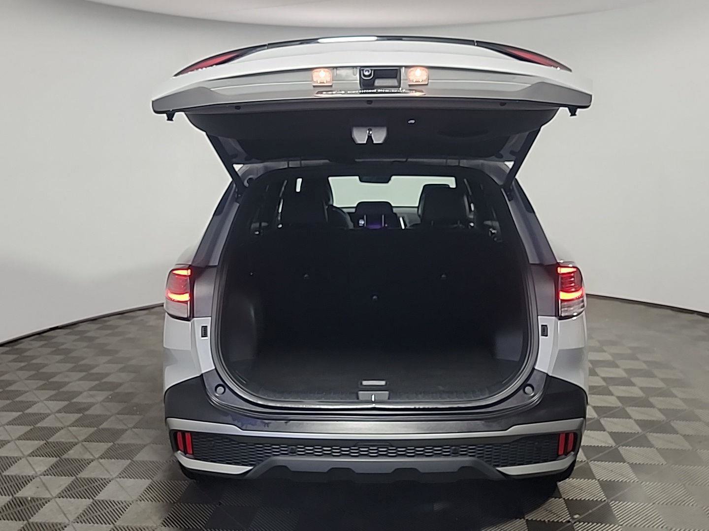 Used 2023 Kia Sportage X-Line w/ X-Line Premium Package image 9