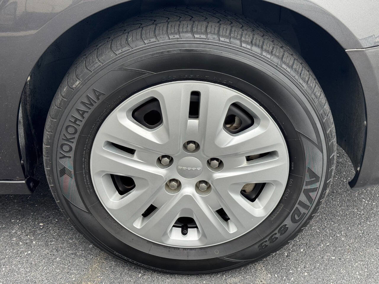 Used 2017 Dodge Grand Caravan SE FWD image 53