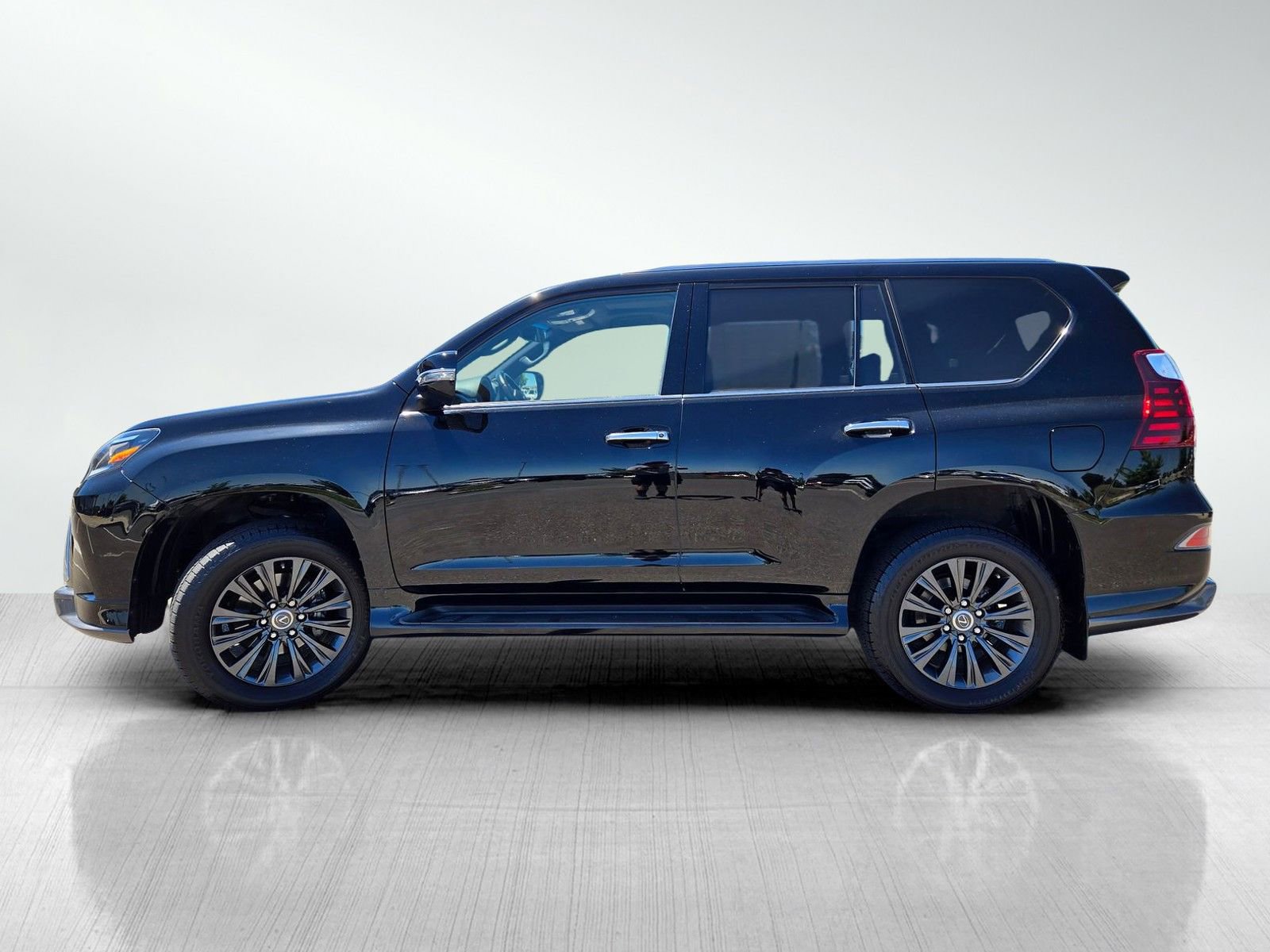 Used 2021 Lexus GX 460 Premium w/ Accessory Package AWD/4WD image 10