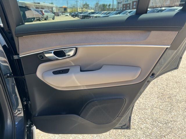 New 2026 Volvo XC90 B5 Core w/ Protection Package AWD/4WD image 16