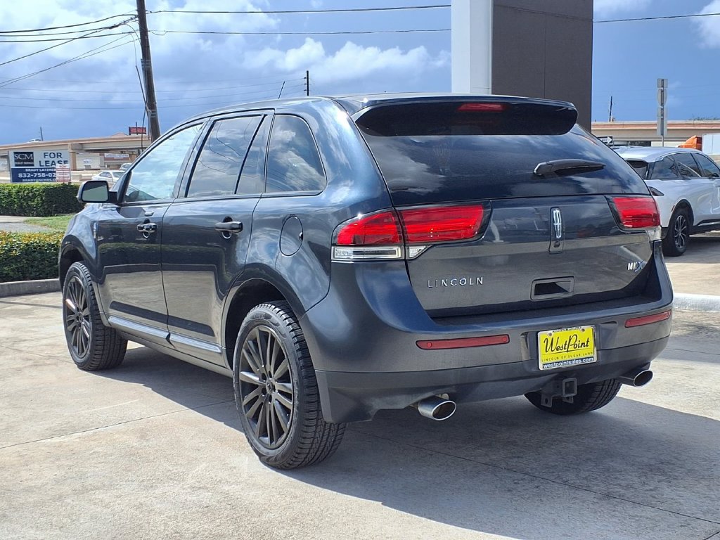 Used 2013 Lincoln MKX FWD image 4