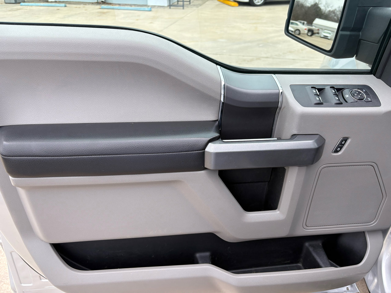 Used 2018 Ford F150 XLT w/ Equipment Group 302A Luxury image 13