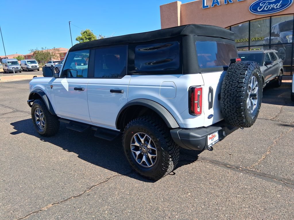 Used 2024 Ford Bronco Badlands AWD/4WD image 3