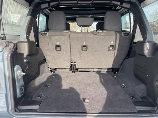 Used 2024 Jeep Wrangler Unlimited Rubicon w/ Convenience Group image 12