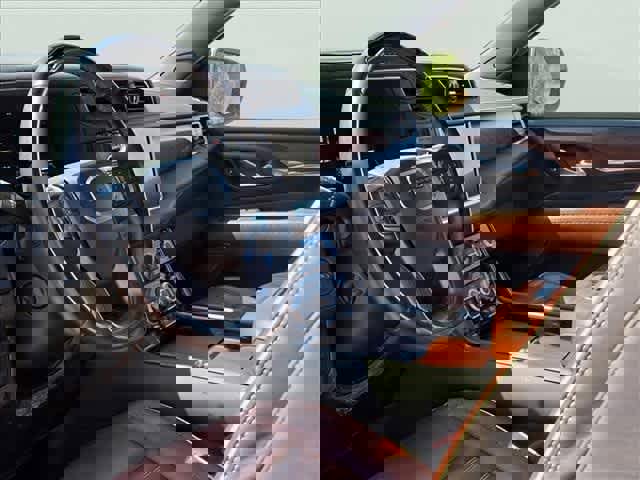 Used 2023 GMC Yukon XL Denali Ultimate AWD/4WD image 11