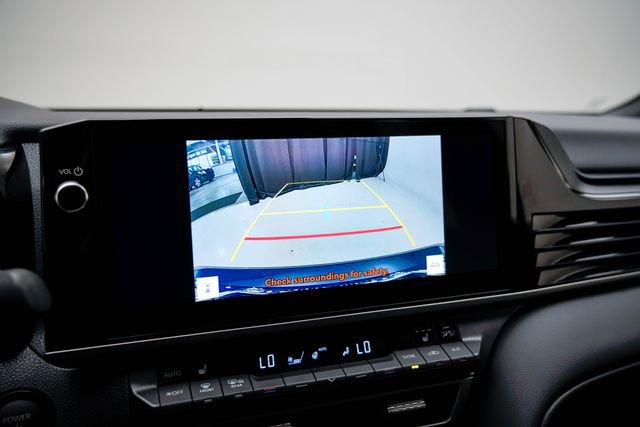 Used 2025 Toyota Camry XSE image 21