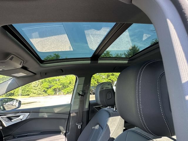 Used 2024 Audi Q4 e-tron Premium Plus w/ Premium Plus RWD image 20