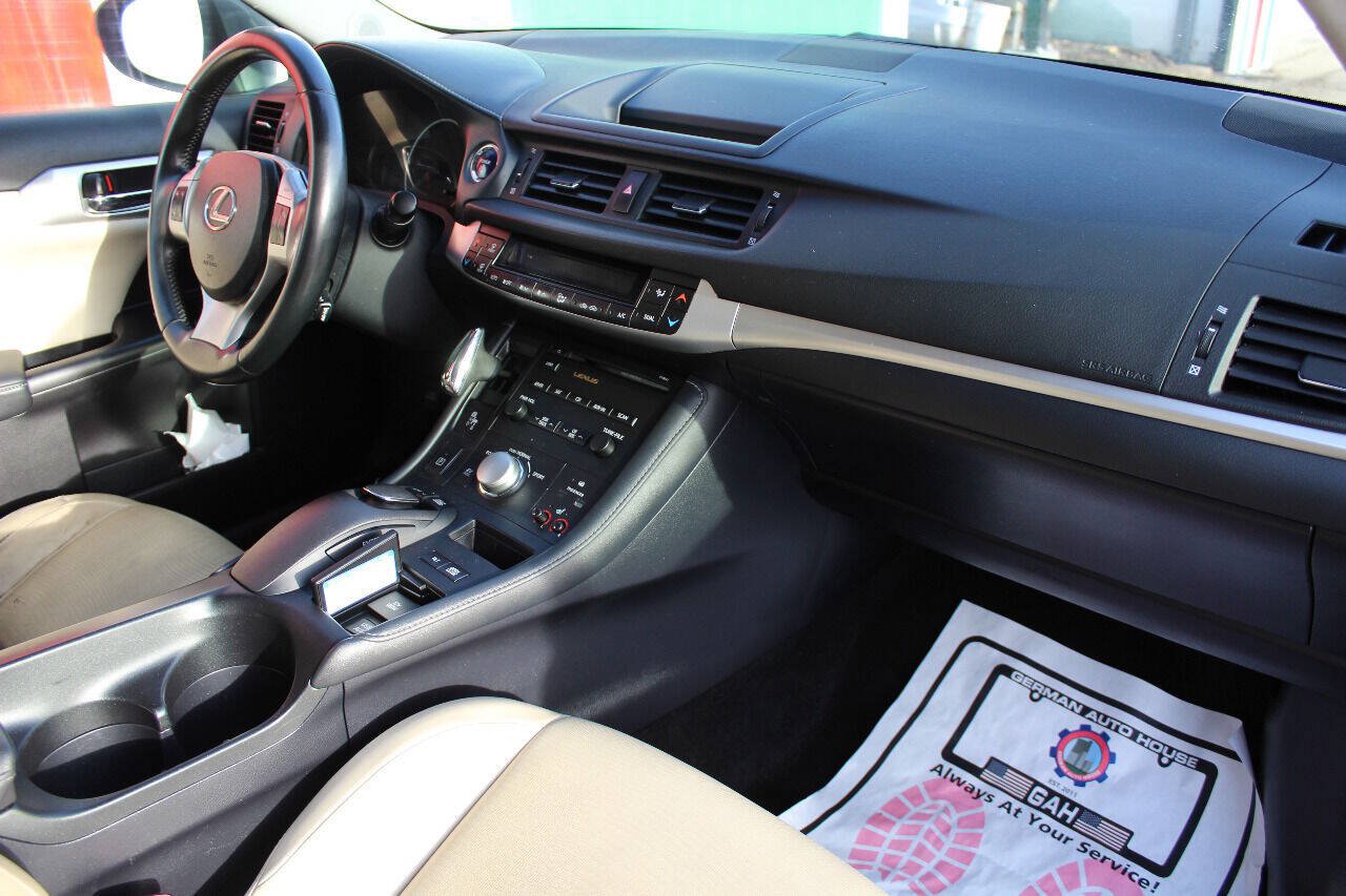 Used 2012 Lexus CT 200h Premium w/ Premium Audio Pkg FWD image 25